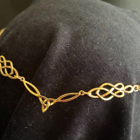 Celtic tiara in gold delicate design - Picture 2 of 12